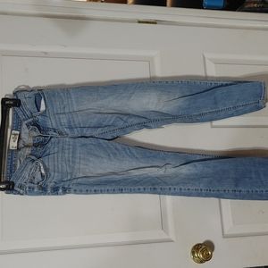 Hollister women's 5s jeans